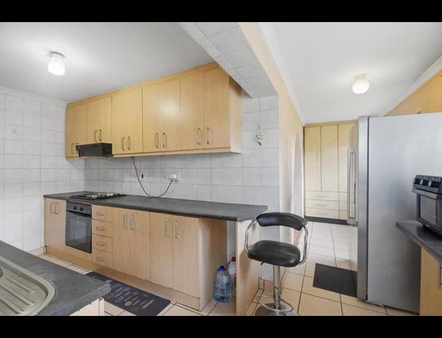 4 BEDROOM HOUSE FOR SALE IN NORTHPINE